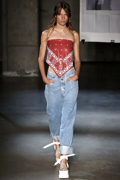 Look 12